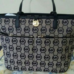 Michael kors tote